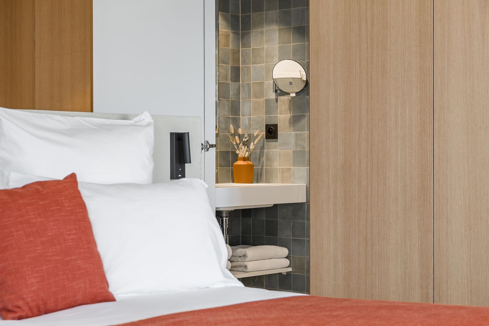 בניולס-סור-מר Les Elmes - Hotel, Spa & Plage Privee מראה חיצוני תמונה