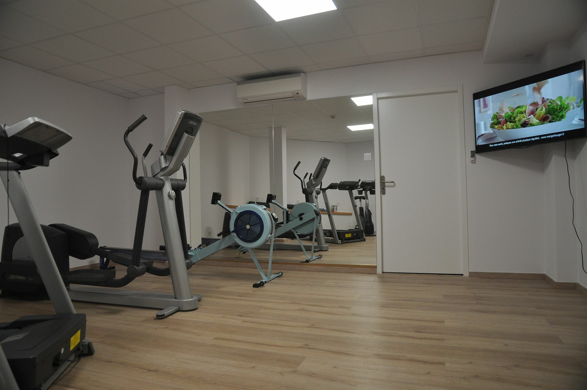 בניולס-סור-מר Les Elmes - Hotel, Spa & Plage Privee מראה חיצוני תמונה